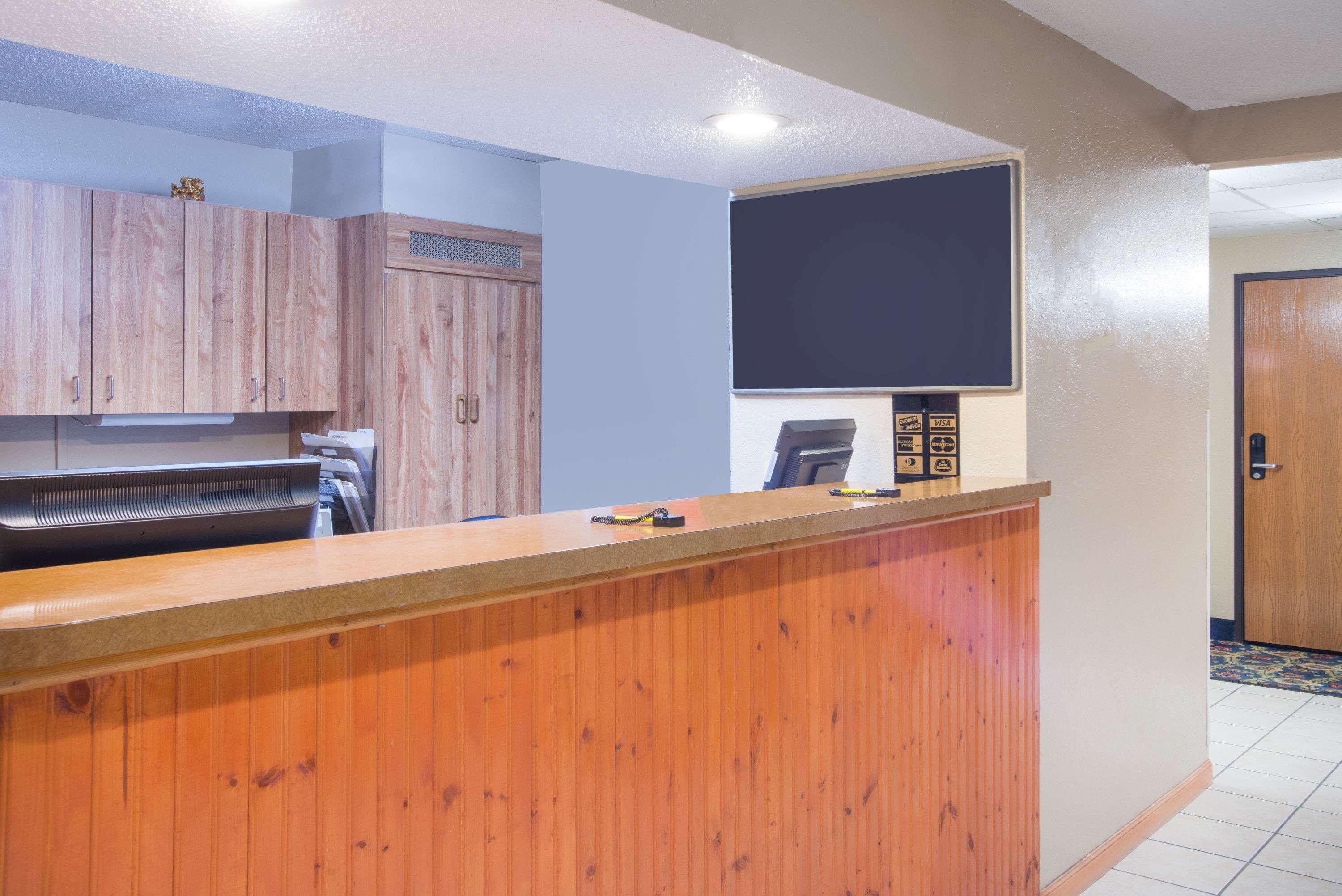 Motel Super 8 By Wyndham Massena Ny Zewnętrze zdjęcie